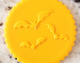 Three Spooky Bats POPup Embosser Cookie Biscuit Stamp Fondant Cake Decorating Icing Cupcakes Stencil Halloween