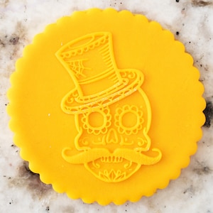 Skull in Hat POPup Embosser Cookie Biscuit Stamp Fondant Cake Decorating Icing Cupcakes Stencil Halloween