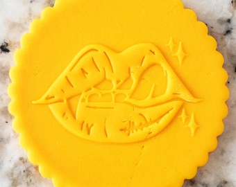 Scary Lips POPup Embosser Cookie Biscuit Stamp Fondant Cake Decorating Icing Cupcakes Stencil Halloween