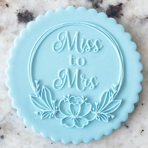 Miss to Mrs Embosser POPup Cookie Biscuit Stamp Fondant Cake Decorating Icing Cupcakes Stencil