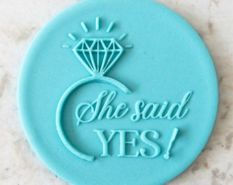 Powiedziała Tak Z Pierścionkiem Diamentowym POPup Embosser Cookie Biscuit Stamp Fondant Cake Decorating Icing Cupcakes Stencil