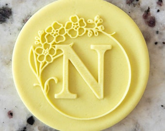Floral Wreath Alphabet Letter N POPup Embosser Stamp Fondant Cake Decorating Icing Cupcakes Cookie Biscuit Stencil