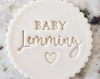 Nombre del bebé personalizado con corazón galleta sello de galleta fondant pastel decoración glaseado cupcakes plantilla