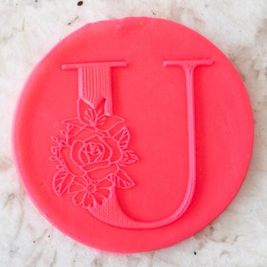 Alfabeto floral Letra U POPup Embosser Sello Fondant Cake Decoración Glaseado Cupcakes Cookie Biscuit Stencil