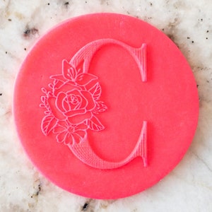 Alfabeto floreale Lettera C POPup Goffratore Timbro Fondente Torta Decorata Glassa Cupcakes Biscotto Biscotto Stencil