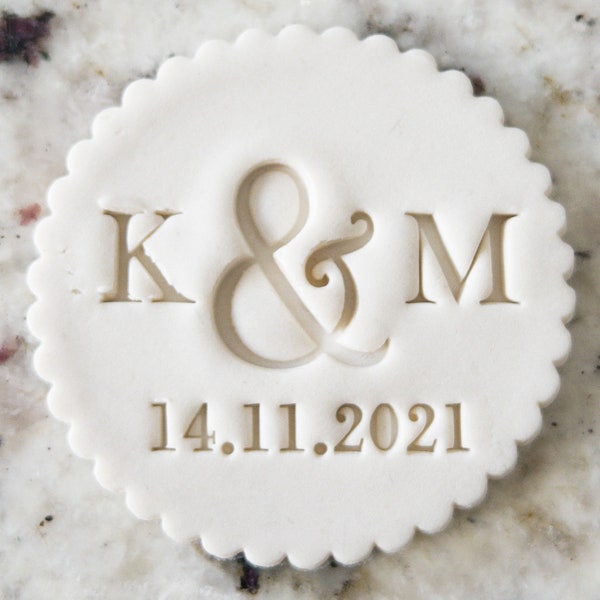 AANGEPASTE bruiloft initialen en datum Cookie Biscuit stempel Fondant taart versieren Icing Cupcakes stencil klei
