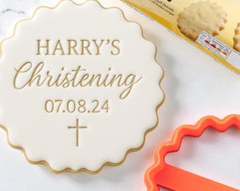 Gepersonaliseerde doop met naam datumkruis aangepaste koekjesstempel om toppers van fondant te maken op maat M&S Alle boterkoekjes