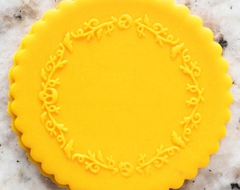 Calavera y murciélagos Corona POPup Embosser Cookie Biscuit Stamp Fondant Cake Decorating Icing Cupcakes Stencil Halloween