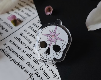 Broche en acrylique tête de mort | Vêtements et accessoires de sac, conception artistique fantasmagorique, illustration d'Halloween, Dark Academia, art sombre gothique sorcier