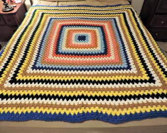 Queen Size Vintage Crochet Comforter | Afghan Blanket | Bedspread | Knitted Sofa Blanket | Granny Blanket | Grandmillennial