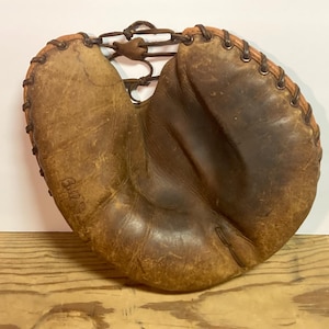 Vintage Leather Catcher&#39;s Mitt | Bill Dickey | Made in the USA|  Baseball Glove | Sports Decor