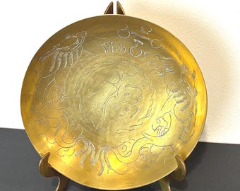 Cuenco chino de latón con dragones grabados / Cuenco de latón con soporte / Adornos decorativos de latón