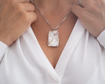 Original Murano Glass pendent with Silver leaf and murrina inside. White Color. Unique piece. Handmade by artisans - Silver .925 Loops