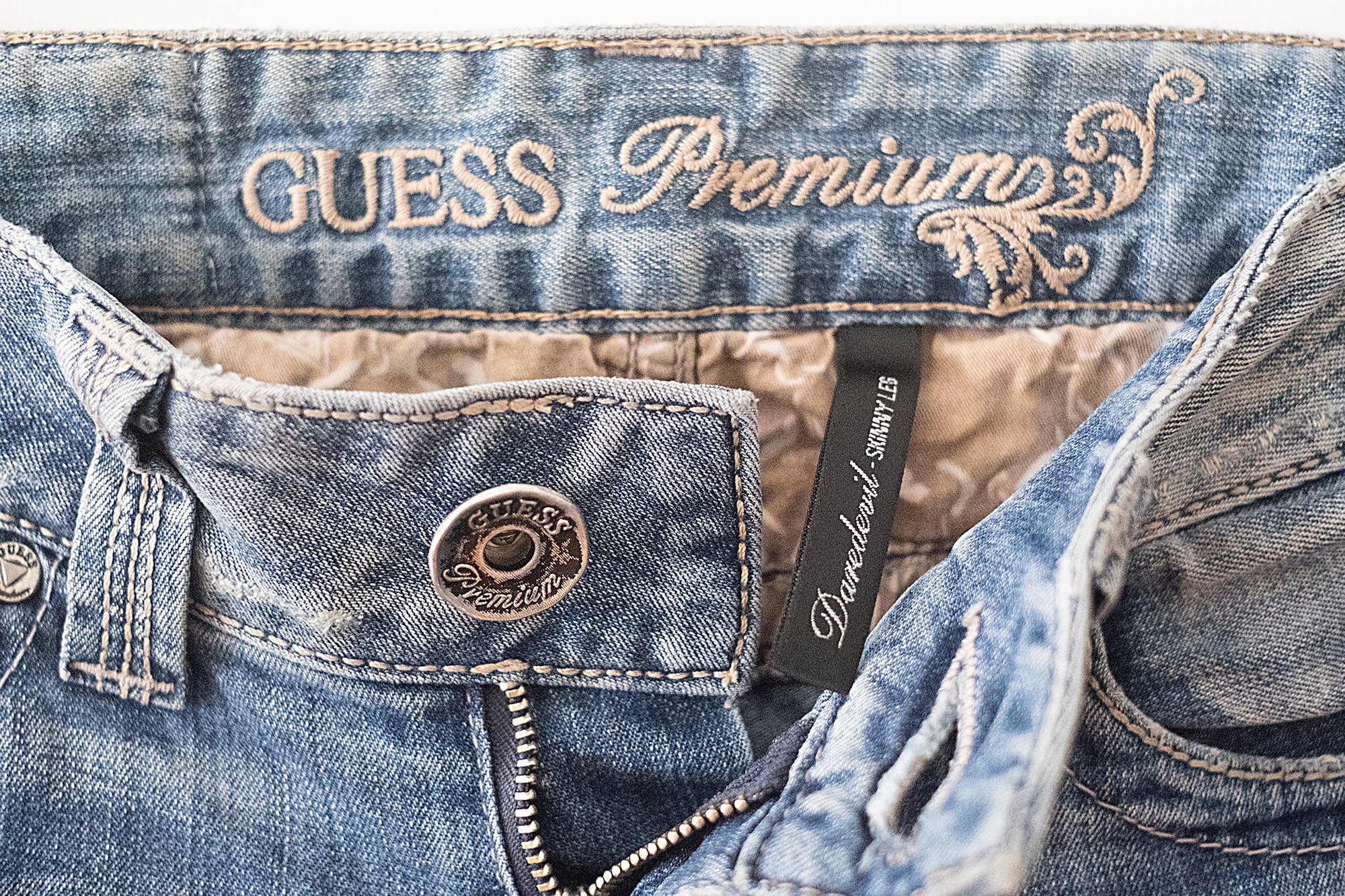 Jeans Guess Premium Femme - Taille 34 - Bootcut Bleu élasthanne Coton - Très Bon état