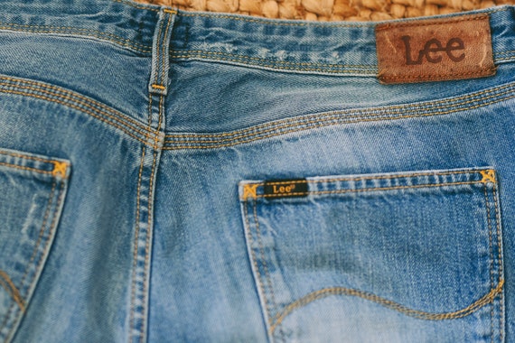 Vintage 2000s Lee blue denim Jeans / Stonewashed … - image 4
