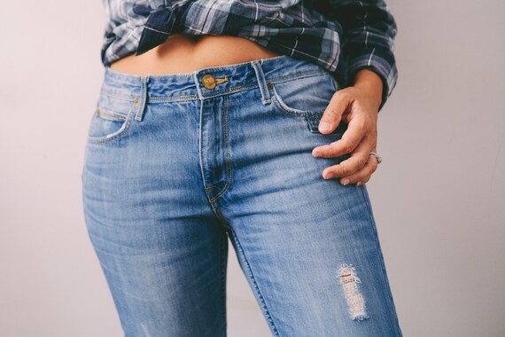 Vintage 2000s Lee blue denim Jeans / Stonewashed … - image 3