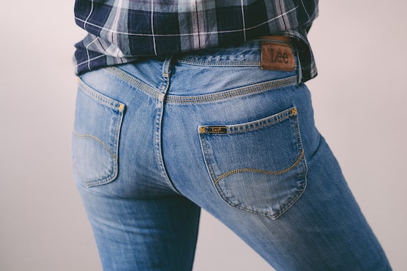 Vintage 2000s Lee blue denim Jeans / Stonewashed … - image 9