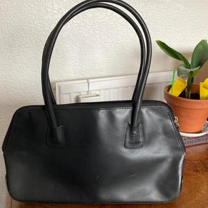 Vintage Handbag Fab Black Leather Handbag Lloyd Baker Red Lining Shoulder Bag c 1970