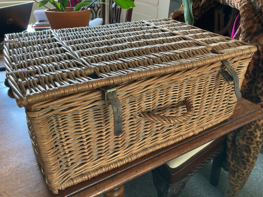 Vintage Picnic Hamper Case Basket Suitcase Leather Straps St