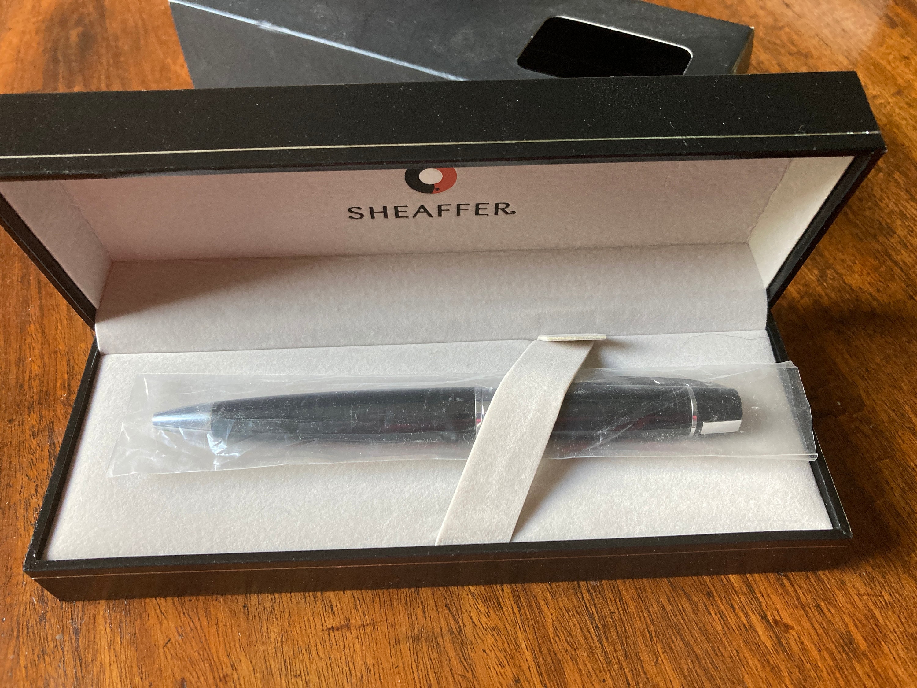 stylo Sheaffer vintage dans sa boîte d'origine - jamais utilisé ou retiré de la boîte VENTE RÉDUITE !!!