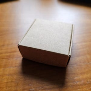 Brązowy kraft składane pudełko prezent rzemiosło biżuteria mydło cukierki opakowanie tektura 5 x 5 cm