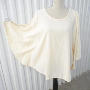 Oh My Gauze Poncho Bat Wing Cape Style Blouse One Size O/S Flexible Relaxed Fit Generous Size Beige Ivory Cream Breathable Cotton Gauze