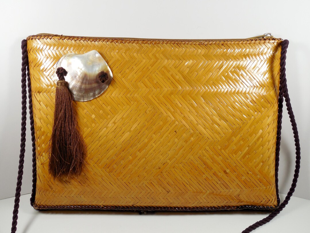 Seashell Straw Bag