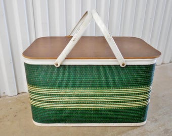 Mid Century Redmon Hawkeye Green White Yellow Woven Picnic Basket Beach Park Basket Faux Wood Hinged Lid Lidded Folding White Metal Handles