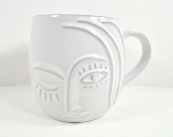 Siren Mermaid 3D Starbucks Anniversary Coffee Mug 14 ozs. White Ceramic Gray Raised Three Demensional Raised High Relief Blinking Mermaid