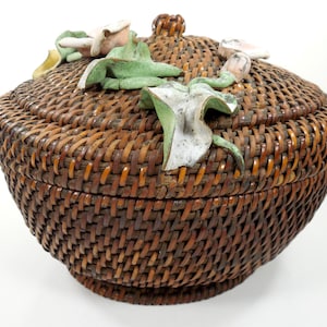 Nantucket Lightship Style Rattan Wicker Woven Weaved Lidded Basket Round Shape Hand Crafted Embellished Lid Pottery Floral Vine Leaf Accents