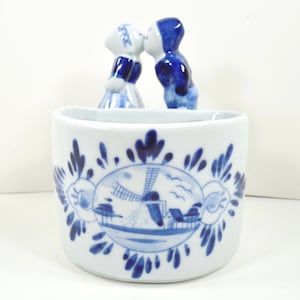 Delft Cobalt Blue Dutch Holland Kissing Couple Kissing Boy Girl Windmill Floral Design Planter Pot Trinket Dish White Ceramic Hand Painted
