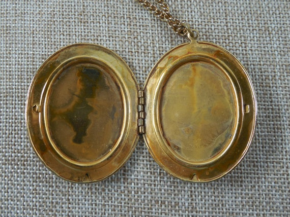 Gold Filled Plated Florentine Finish Oval Photo L… - image 3