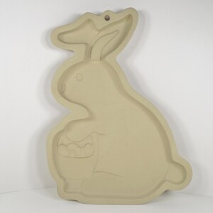Bunny Rabbit Superstone Cookie Mold 1996 Sassafras Enterprises USA Clay Pottery Cake Dessert Baking Mold Bakeware Easter Bunny Eggs Basket