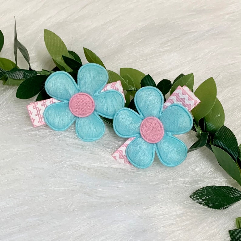 Girls Hairclip Pink Blue Flower Hair Clips for Toddlers Bow Clippie Handmade Boutique Hair Accessories Baby Hair Bow Kids Hair Bobbles