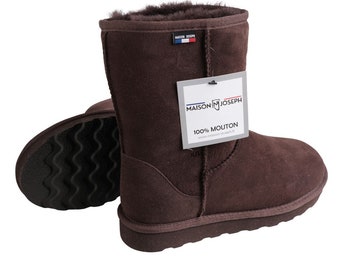 Kurze Stiefel aus schokoladenbraunem Schaffell