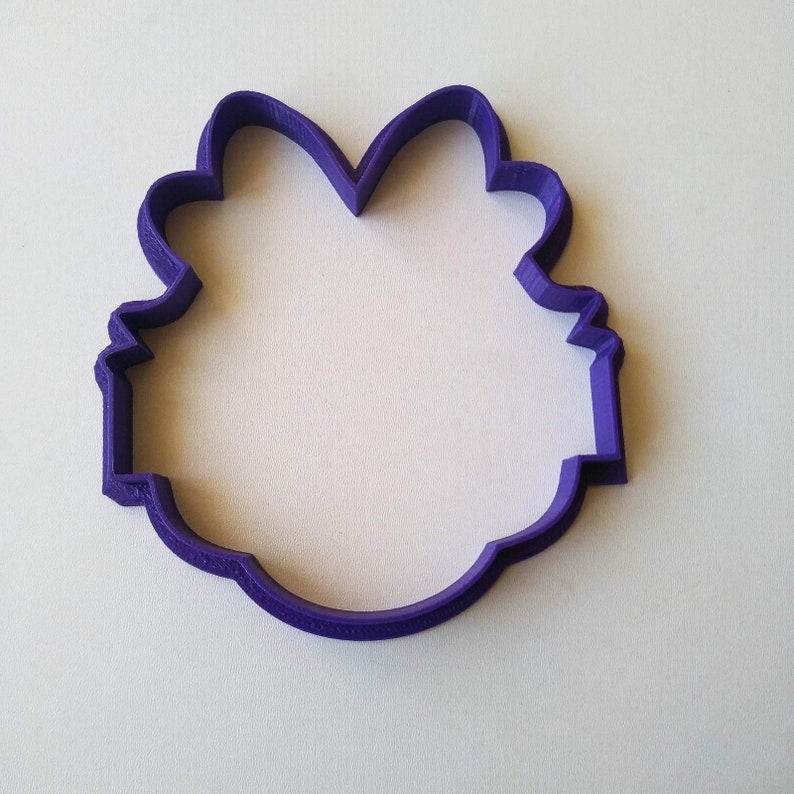 Frame with bow cookie cutter stamp for amazing party event Great for cookies biscuits or gingerbread easy to use and sturdy