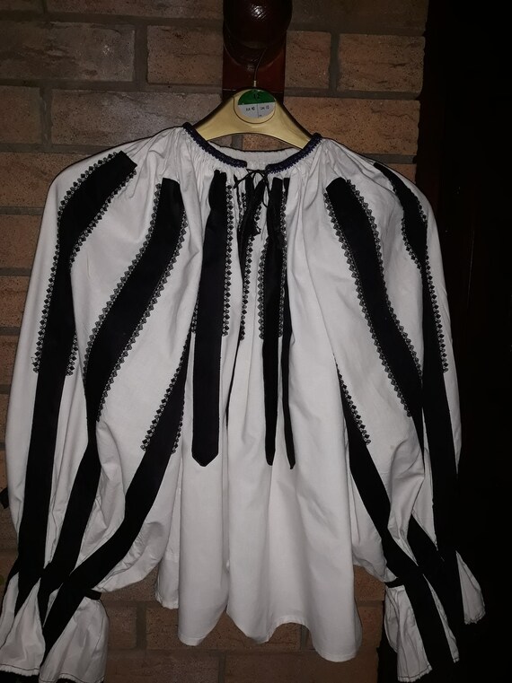 Romanian vintage folk blouse "ia"; traditional aut