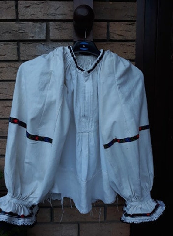 Romanian vintage folk blouse "ia"; traditional aut
