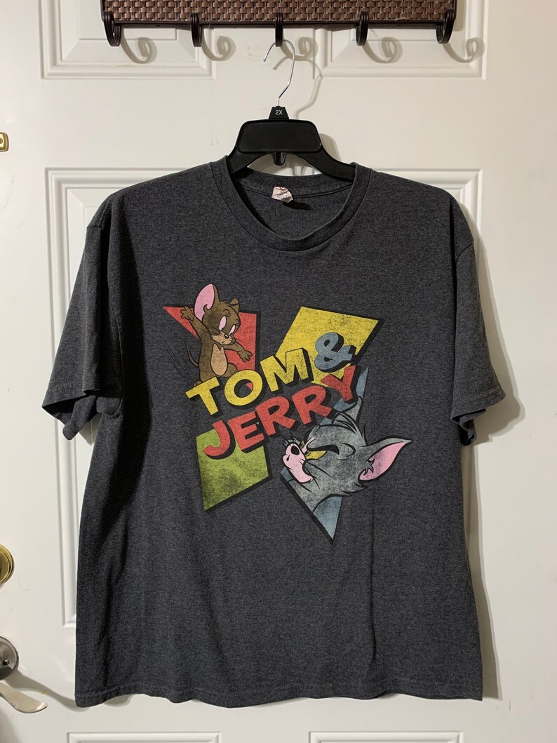 Tom/& Jerry T-shirt.