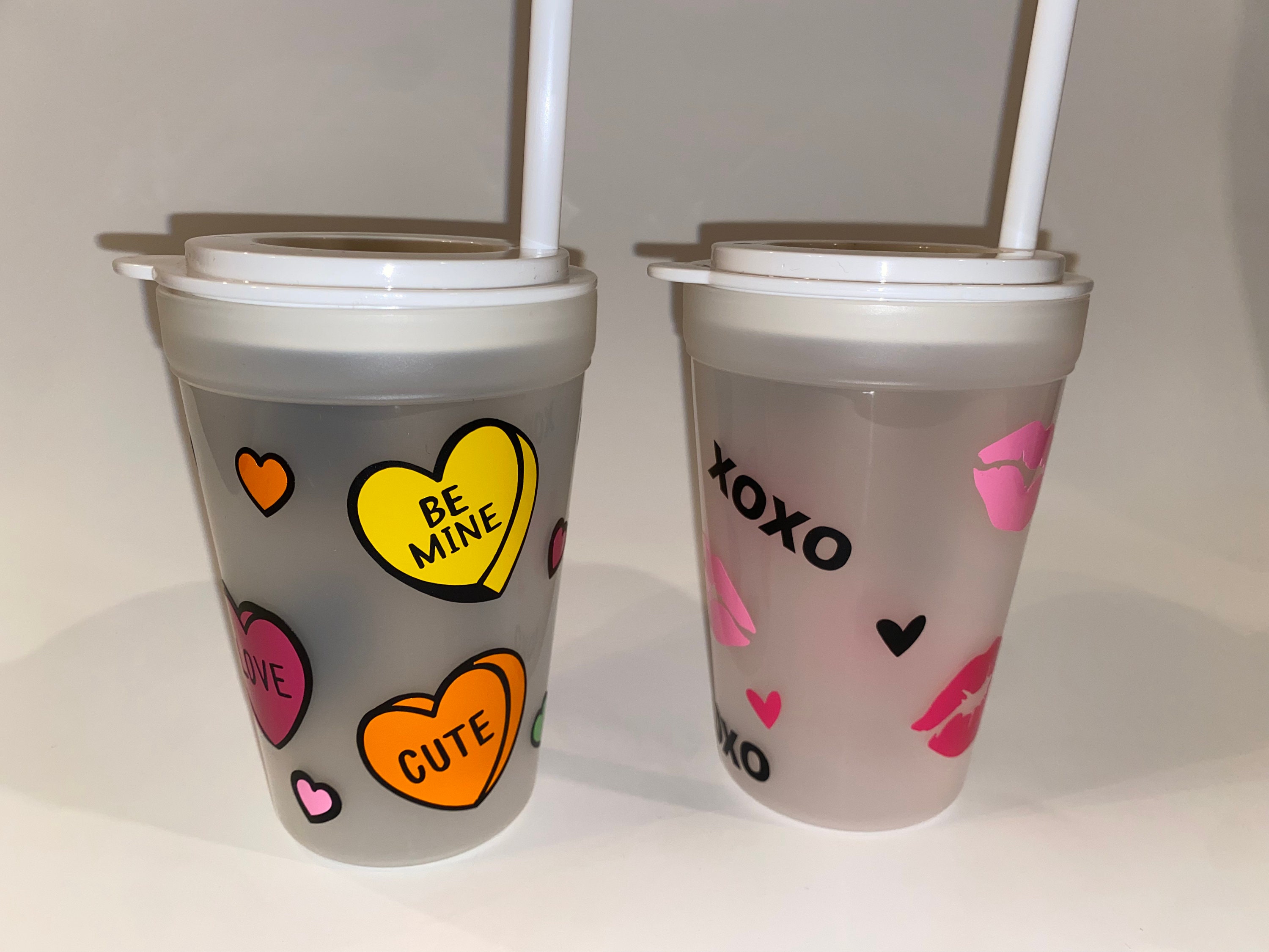 Valentine's Day Kids Cups XOXO 2 Colors with lids — KJMonograms