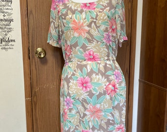 Classics By Leslie Fay Tropical Floral Print Semi Sheer (w/ Lining) Short Sleeve Below the Knee Dress Size 12
