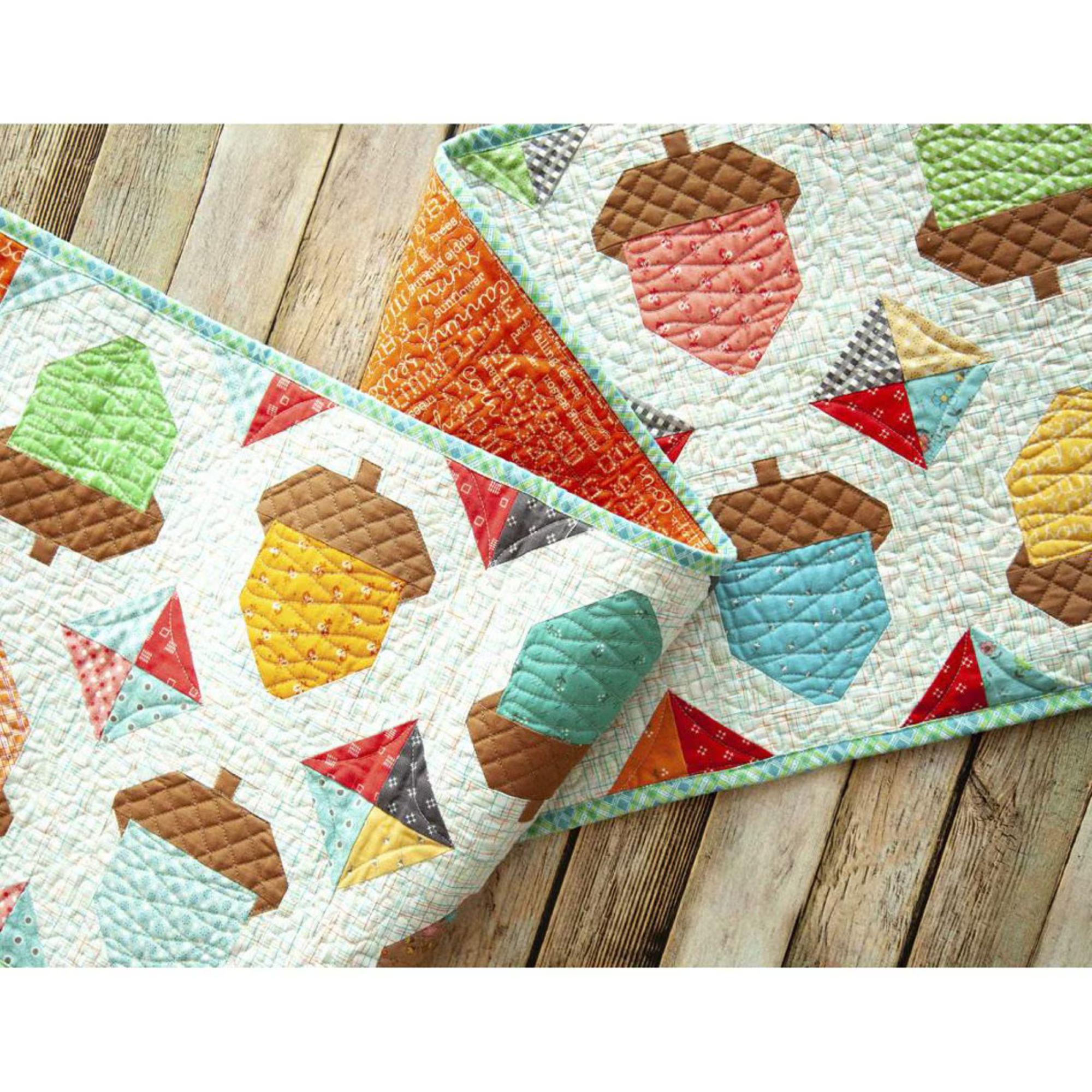 ACORN LOVE ~ Table Runner PATTERN Autumn Fall ~ Lori Holt ~ 15" X 65 ...