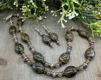 Genuine Labradorite Necklace and Earring Set | 18 inch Labradorite Necklace and Matching Earrings | Copper and Silver accents | Toggle clasp
