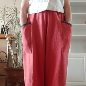 Loose, casual Linen blend pants. Roomy pants.
