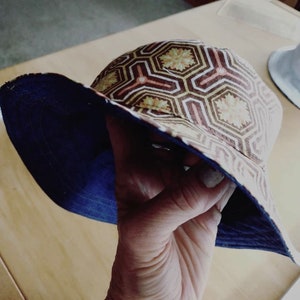 Child&#39;s bucket hat, reversible