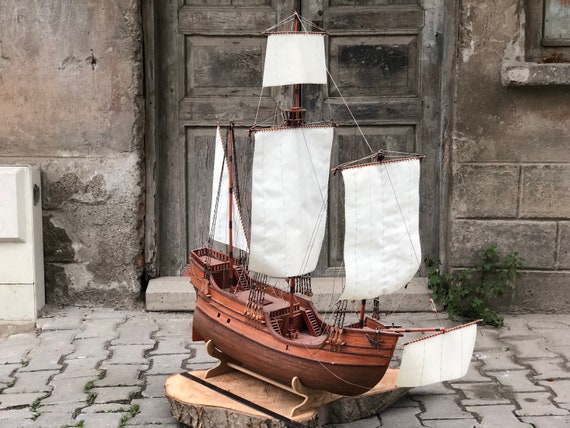 SANTA Maria-sailing Ship Model Assembled, Wooden Boat Model, Pirate  Nautical Decor, Shelf Desk Table Ornaments, Birthday/fathers Day Gift 