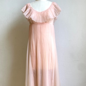 Sz. S Vanity Fair Nylon Pleated Nightgown