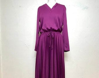 1970's Poly Perma-Pleat Dress