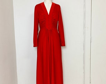 Sz. S 1970's Gown