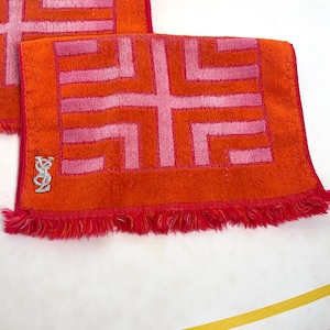 2 Vintage YSL Fingertip Towels &quot;Fieldcrest&quot;